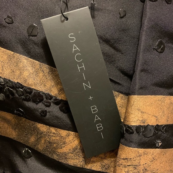 ❌SOLD❌Gold Embellished Sachin+Babi Skirt RETAIL $289 - Picture 8 of 8